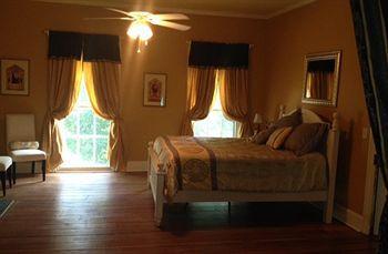 2 Sisters Bed & Breakfast Мэдисон Экстерьер фото